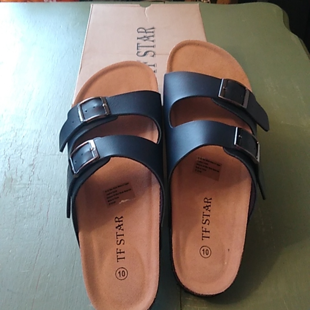 New sandals navy in color
